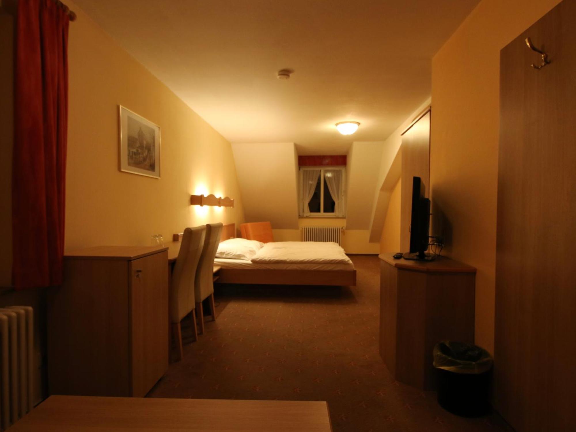 Hotel Gasthof Baeren Вайнгартен Экстерьер фото